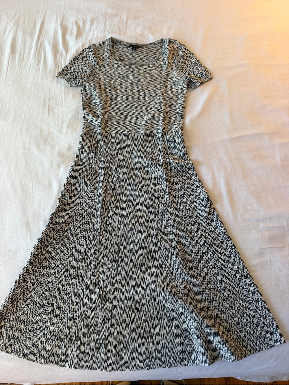 Ann Taylor Black & White Short-Sleeve Midi Fit-and-Flare Dress